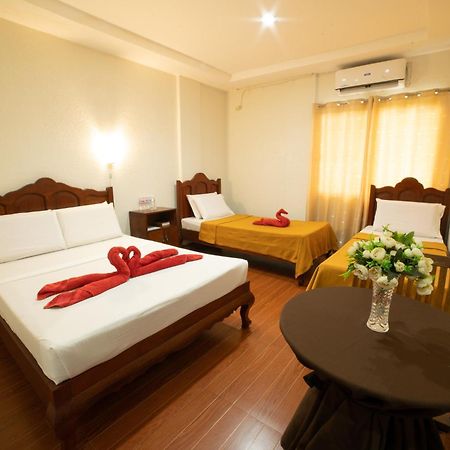 Casanas Suites Puerto Princesa Εξωτερικό φωτογραφία