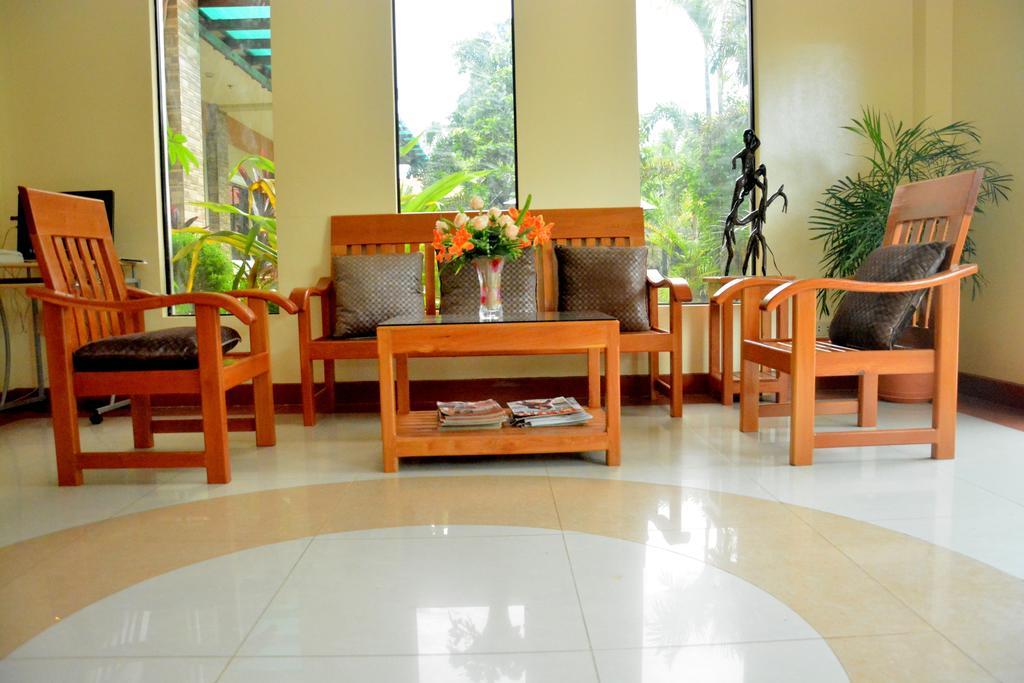 Casanas Suites Puerto Princesa Εξωτερικό φωτογραφία