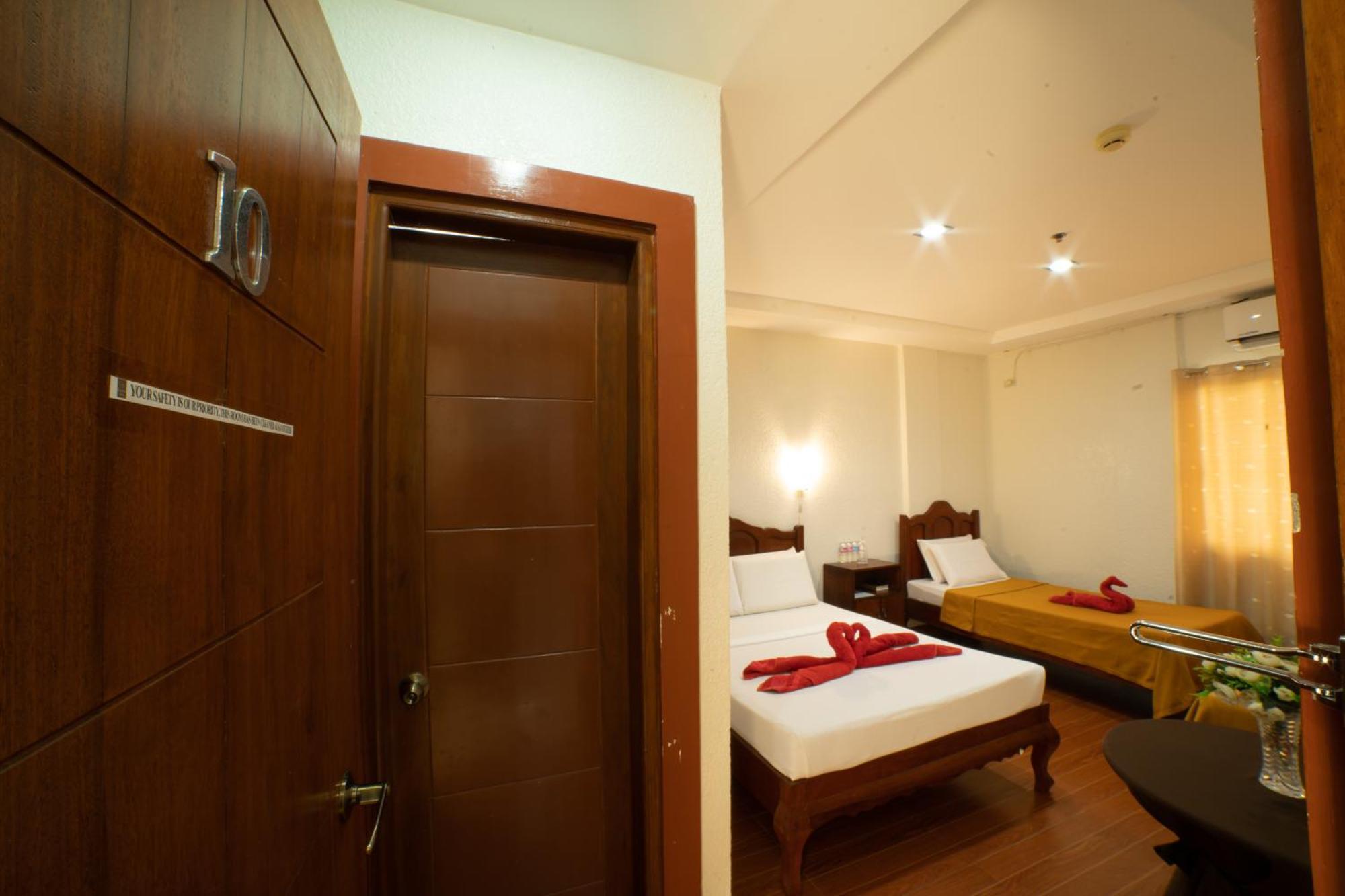 Casanas Suites Puerto Princesa Εξωτερικό φωτογραφία