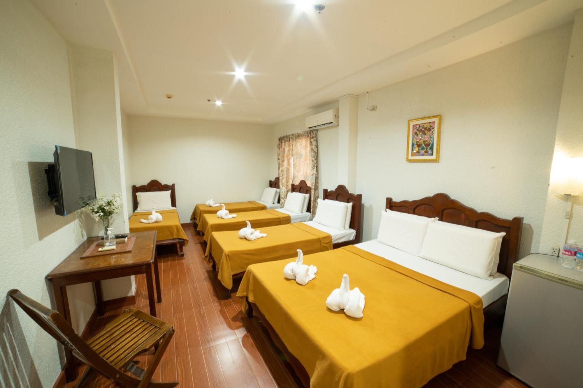 Casanas Suites Puerto Princesa Εξωτερικό φωτογραφία