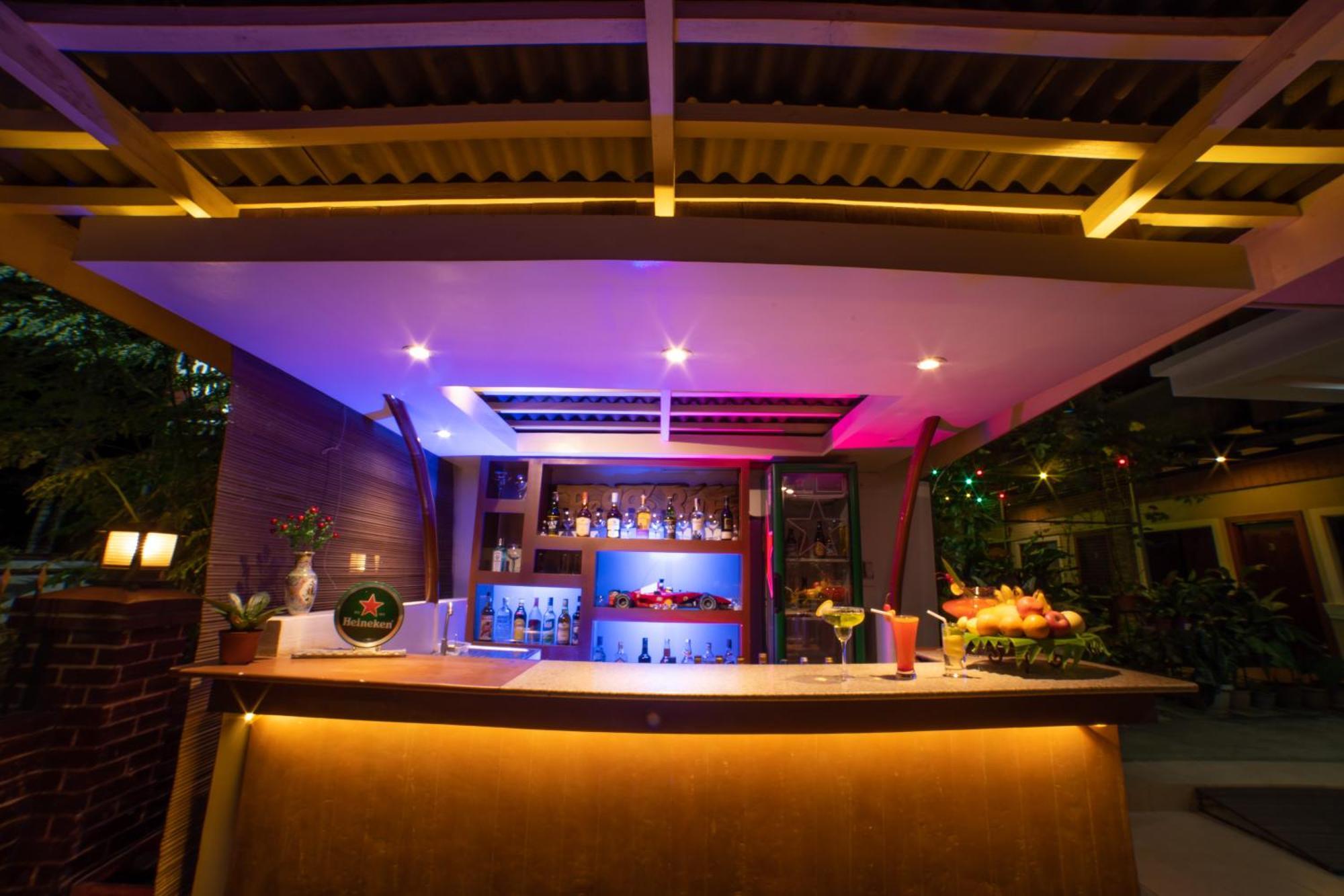 Casanas Suites Puerto Princesa Εξωτερικό φωτογραφία