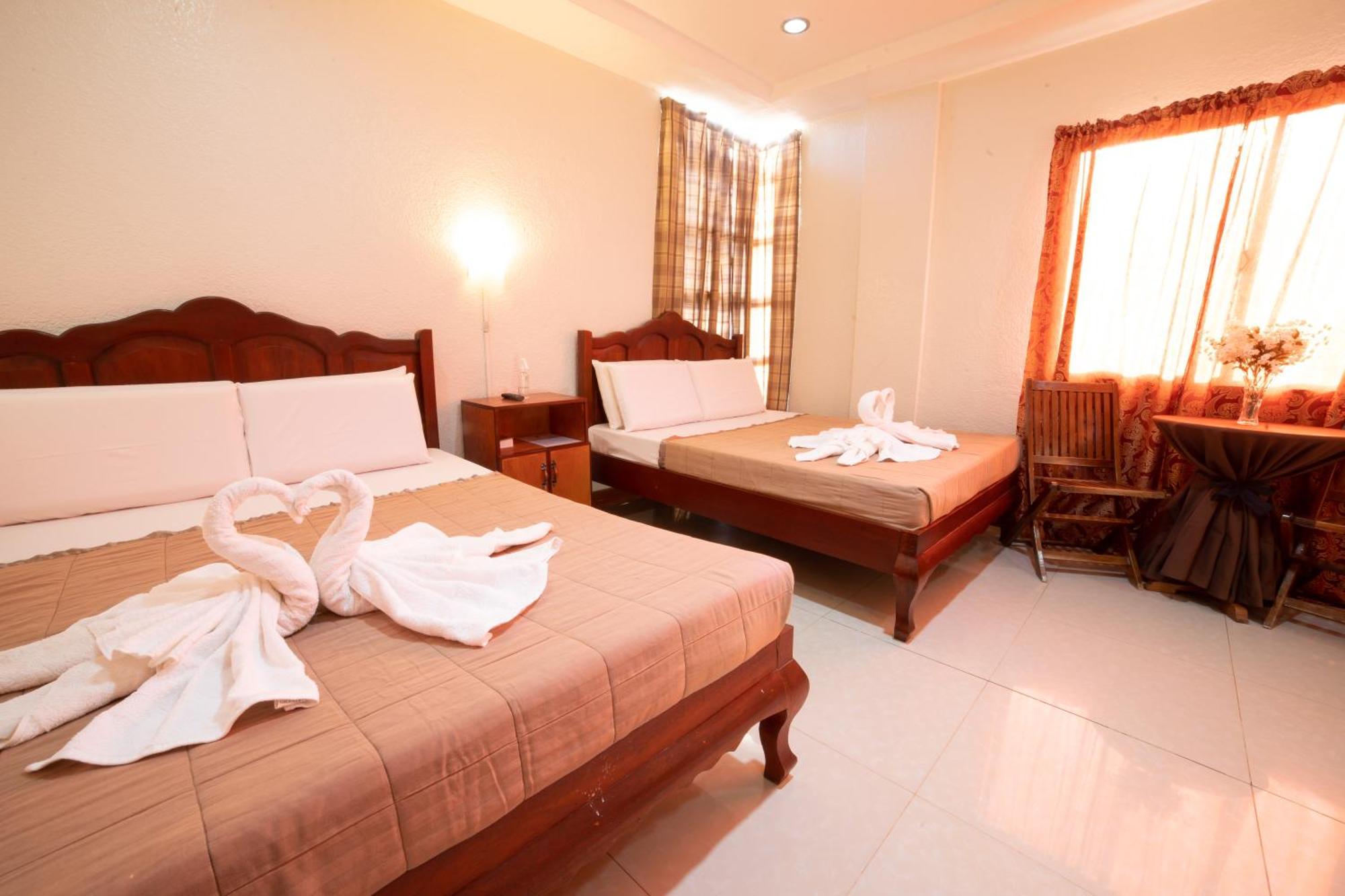 Casanas Suites Puerto Princesa Εξωτερικό φωτογραφία