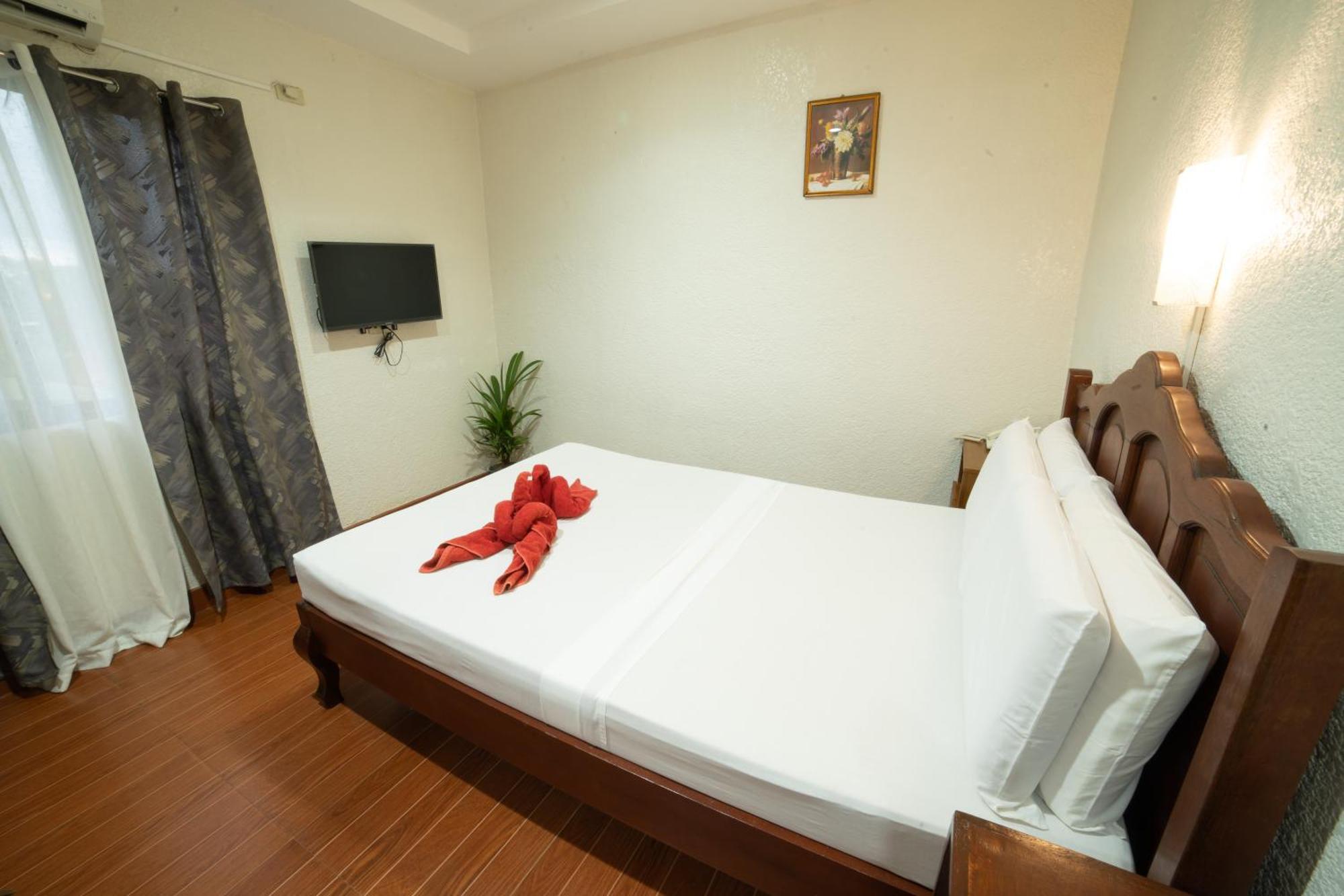 Casanas Suites Puerto Princesa Εξωτερικό φωτογραφία