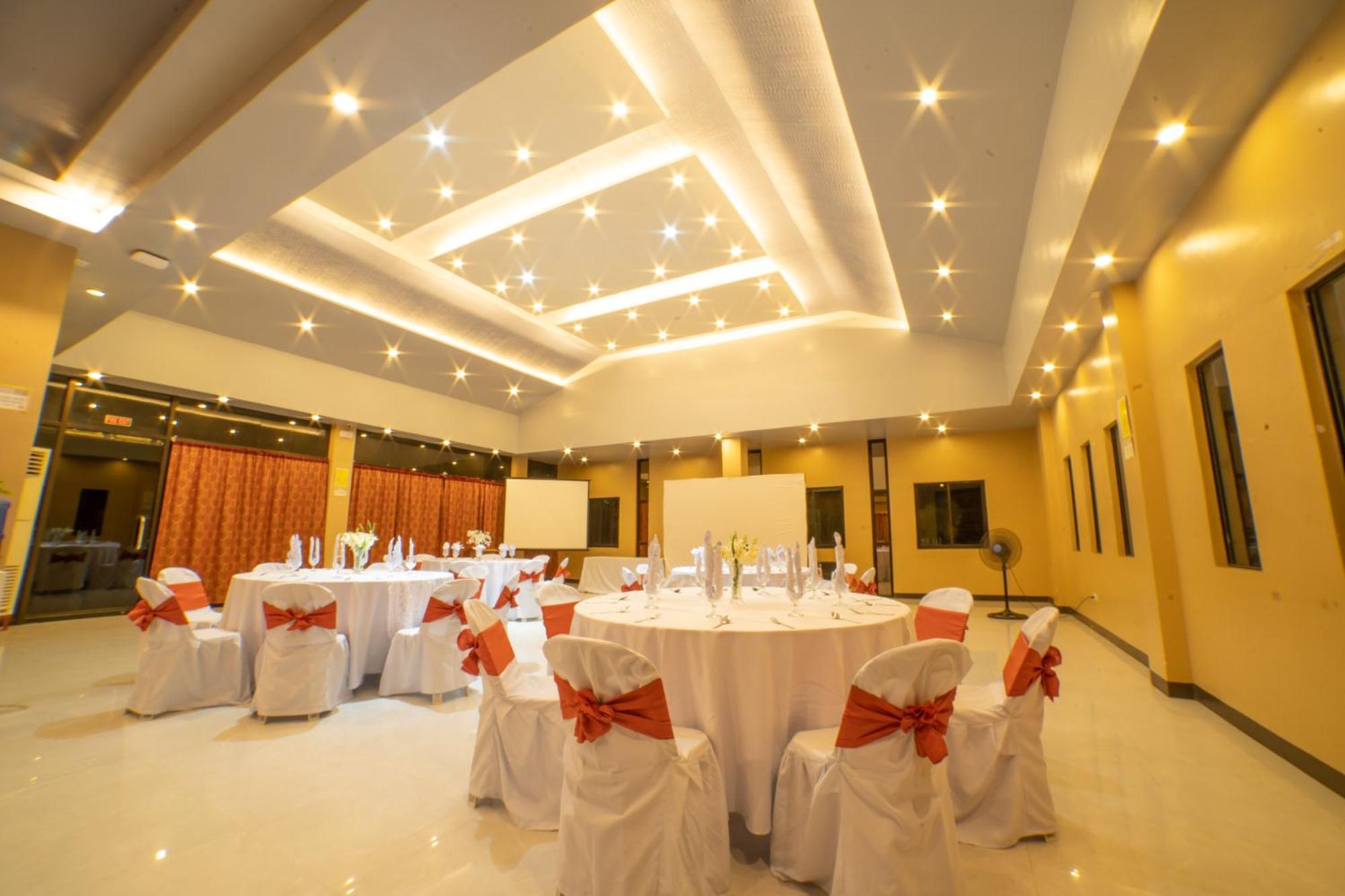 Casanas Suites Puerto Princesa Εξωτερικό φωτογραφία