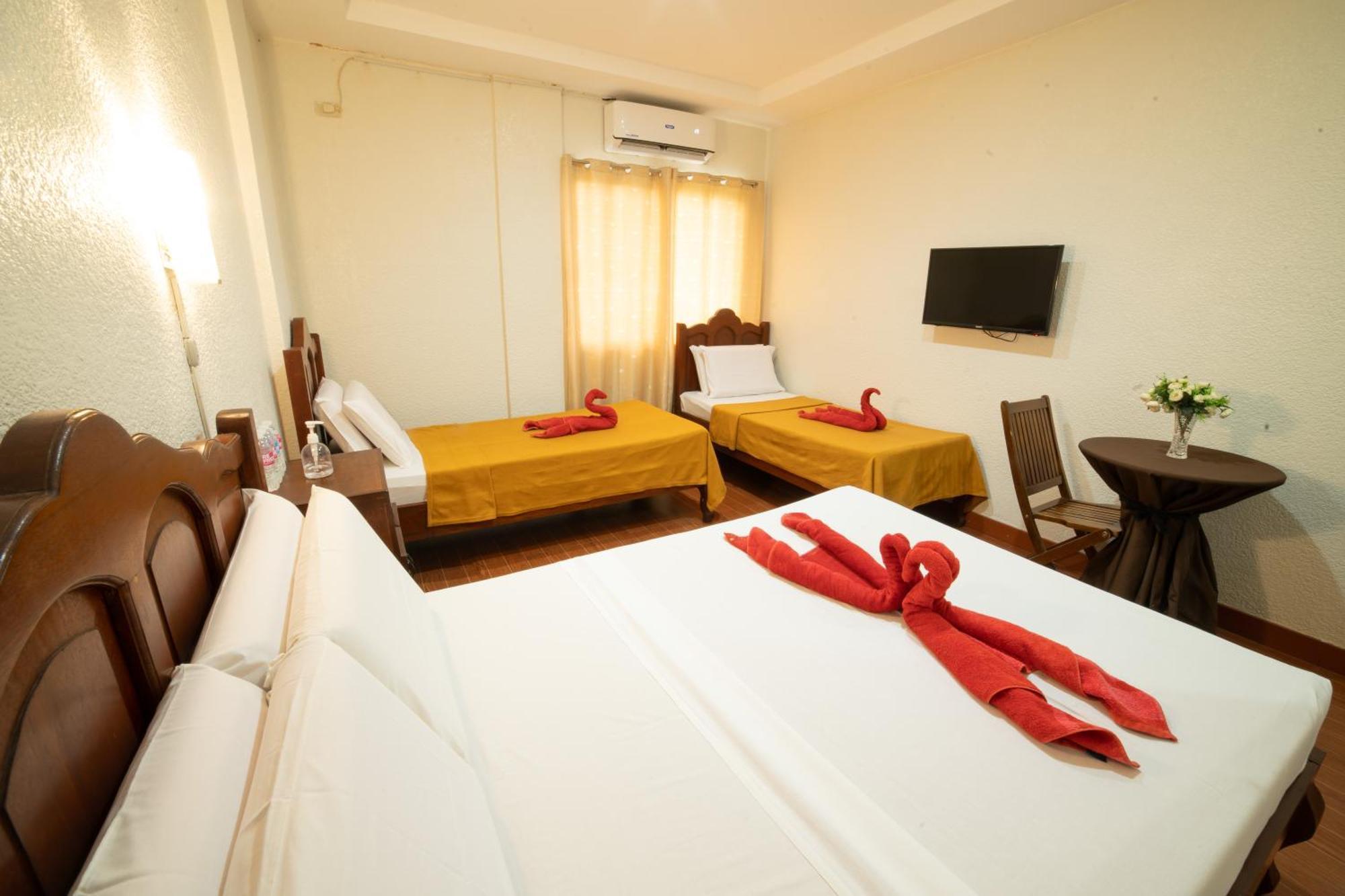Casanas Suites Puerto Princesa Εξωτερικό φωτογραφία