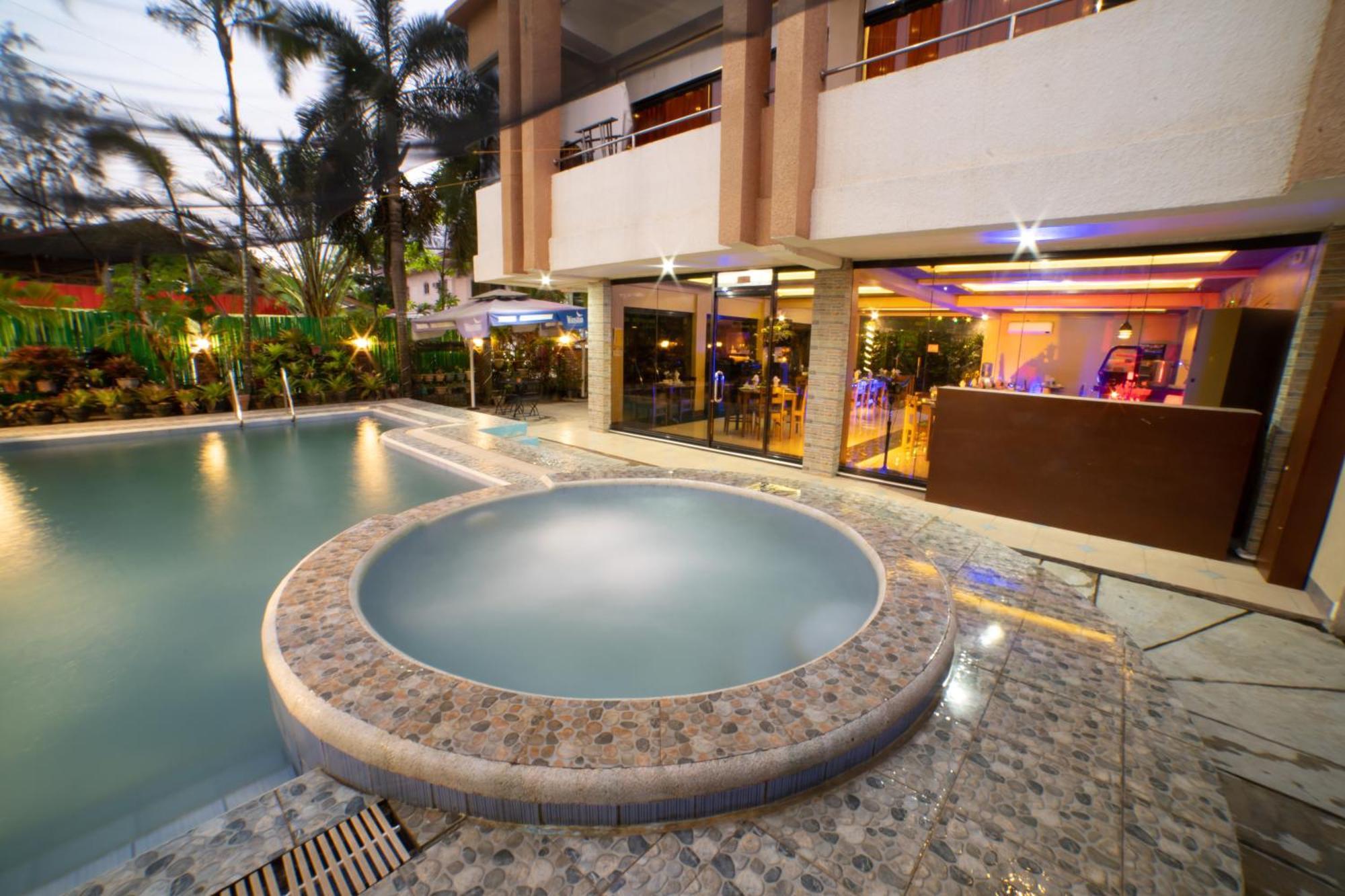 Casanas Suites Puerto Princesa Εξωτερικό φωτογραφία