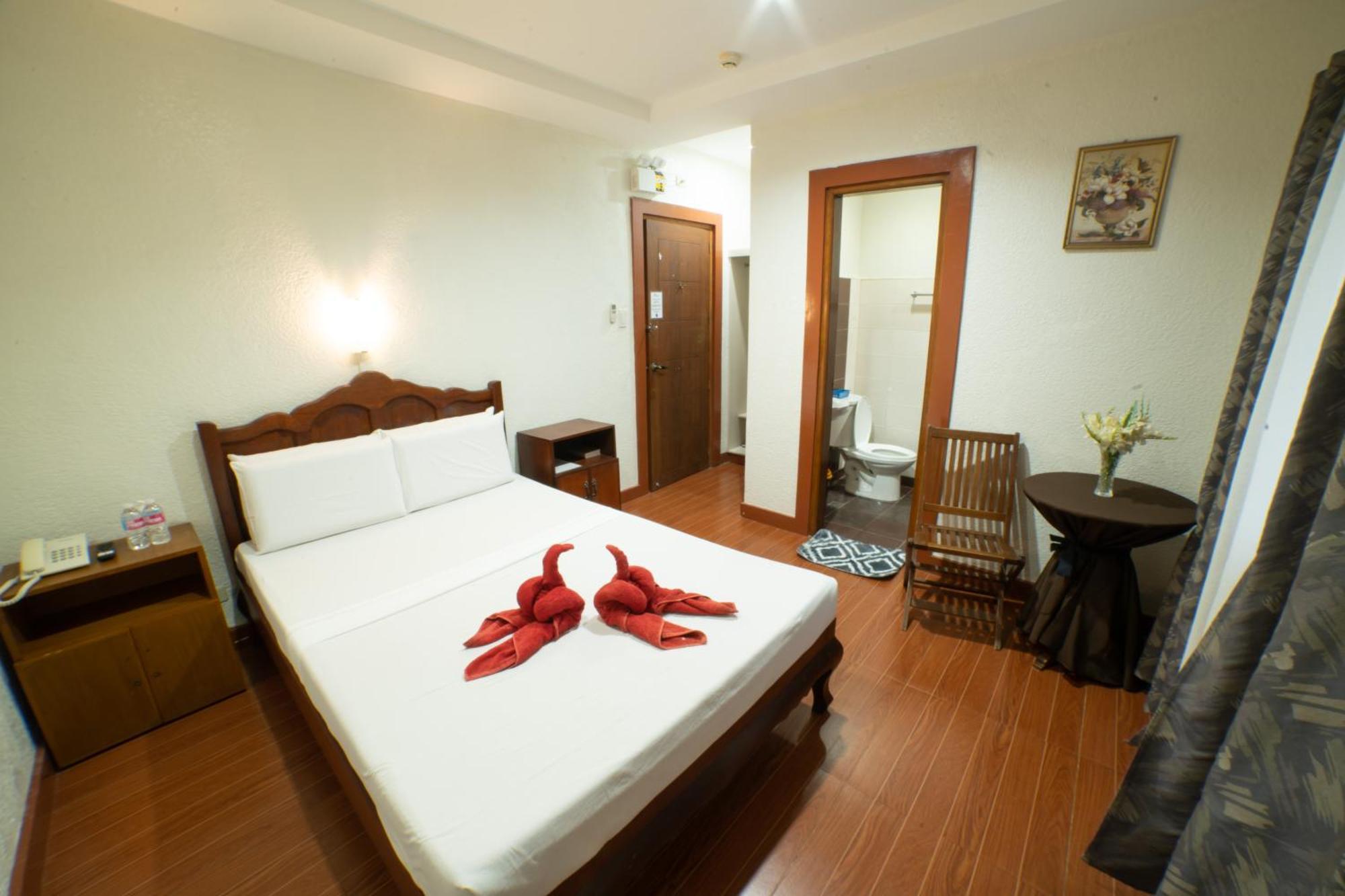 Casanas Suites Puerto Princesa Εξωτερικό φωτογραφία