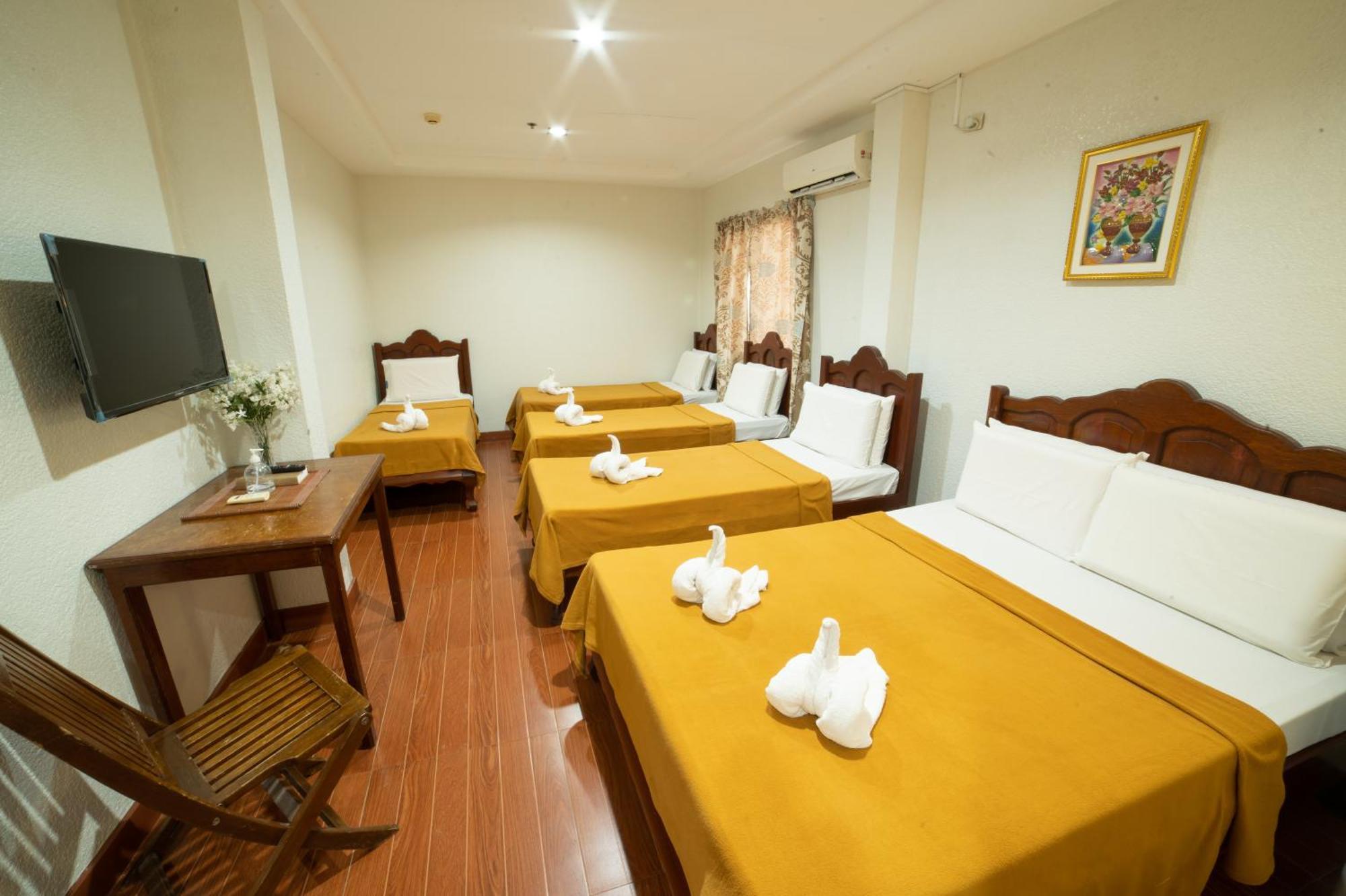 Casanas Suites Puerto Princesa Εξωτερικό φωτογραφία
