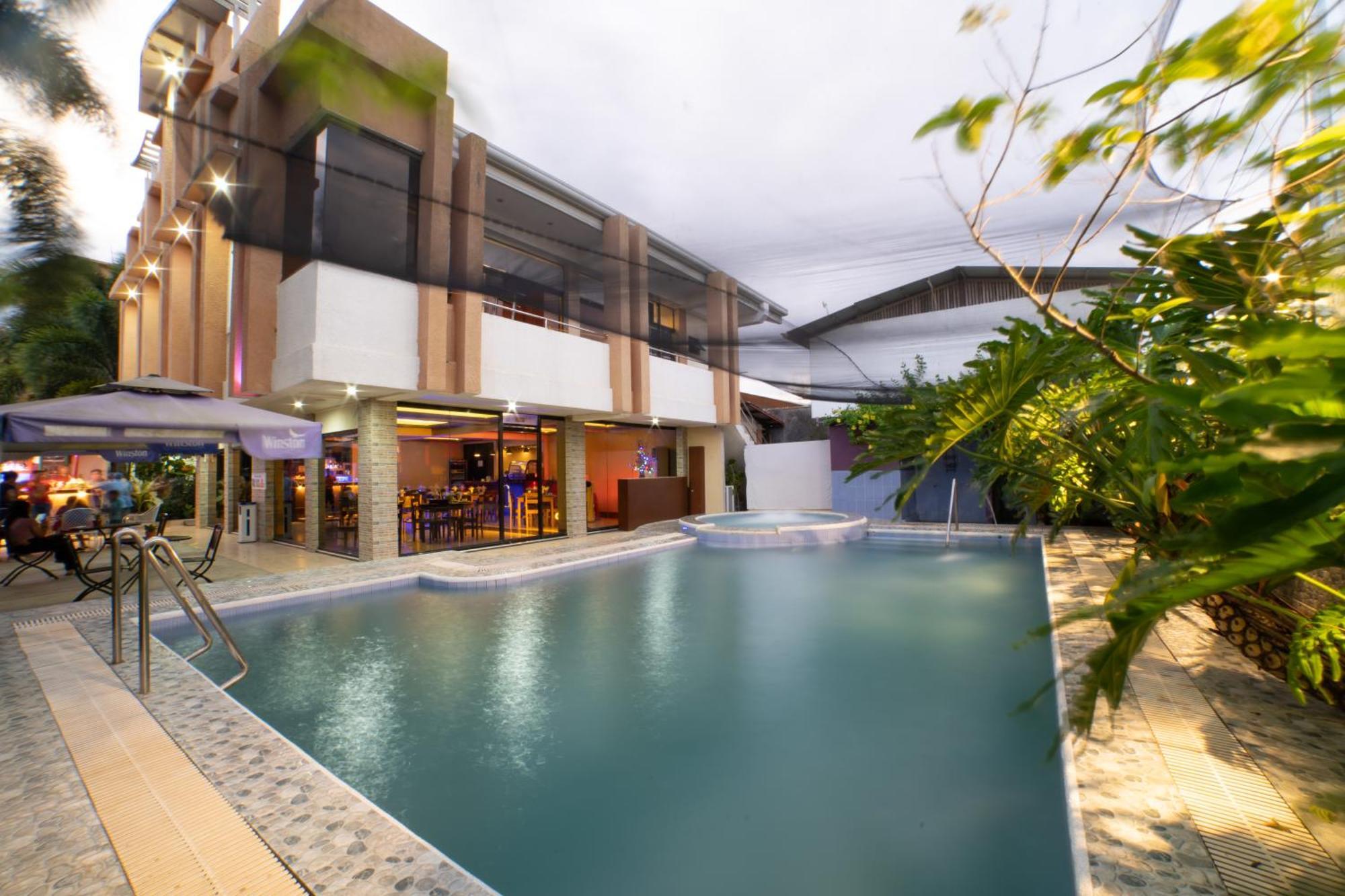 Casanas Suites Puerto Princesa Εξωτερικό φωτογραφία