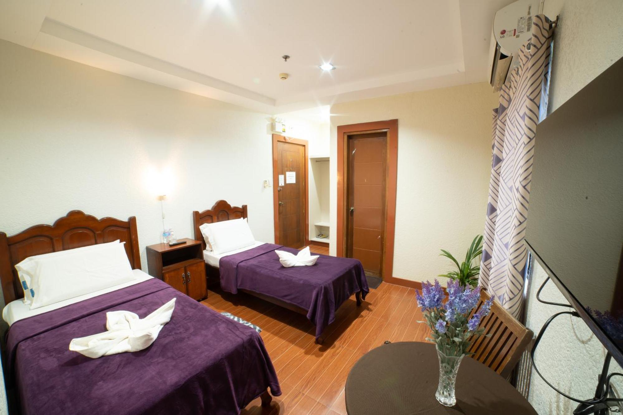 Casanas Suites Puerto Princesa Εξωτερικό φωτογραφία