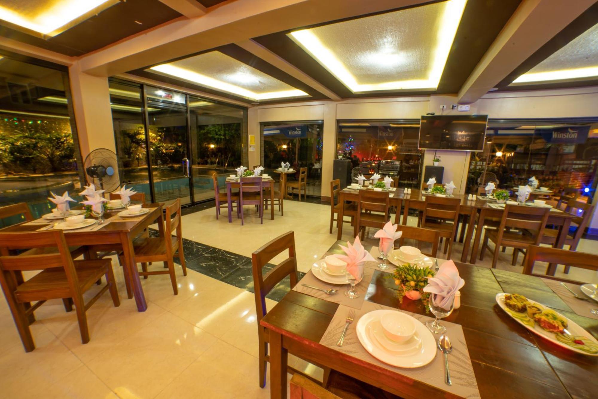 Casanas Suites Puerto Princesa Εξωτερικό φωτογραφία