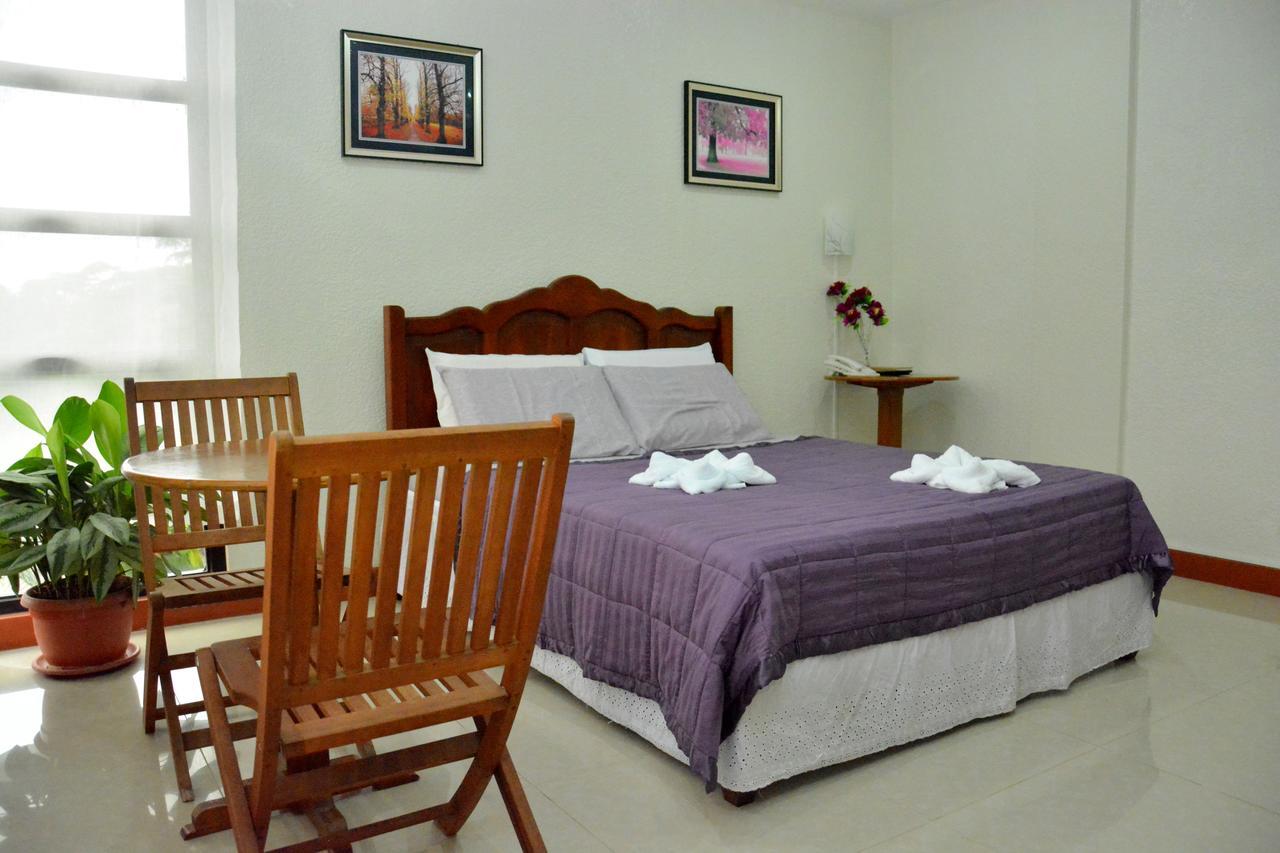 Casanas Suites Puerto Princesa Εξωτερικό φωτογραφία