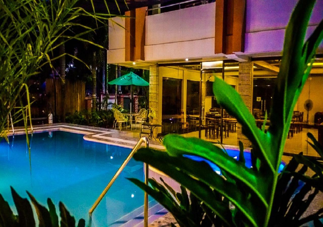 Casanas Suites Puerto Princesa Εξωτερικό φωτογραφία