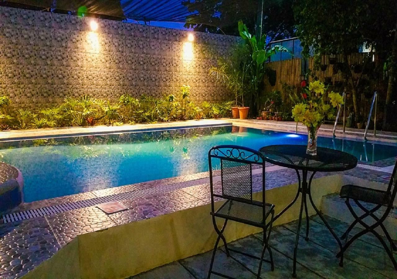 Casanas Suites Puerto Princesa Εξωτερικό φωτογραφία